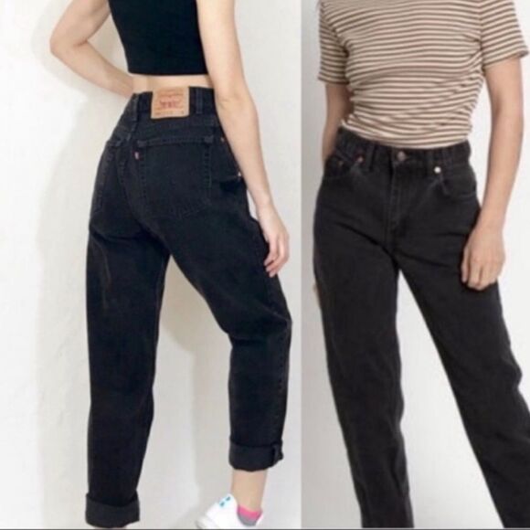 Levi's Women's Black Jeans - Picture 1 of 9